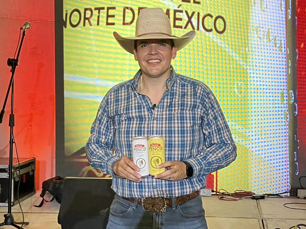 Leandro Ríos señaló que la cerveza Del Penco se distribuirá, por el momento, en Monterrey y su área metropolitana. Foto. Arturo González