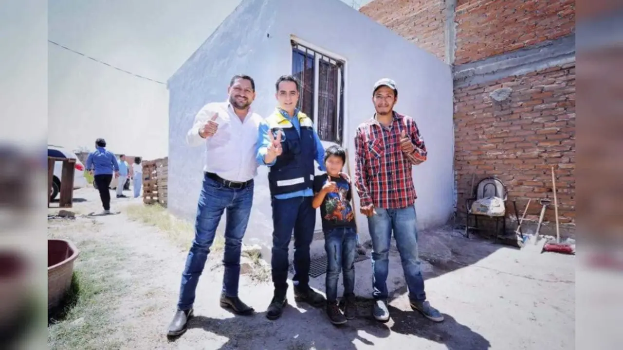 Un duranguense nunca deja solo a otro duranguense, Toño Ochoa cumple promesa a menor de llevarlo a conocer el mar. Foto: Facebook Toño Ochoa.