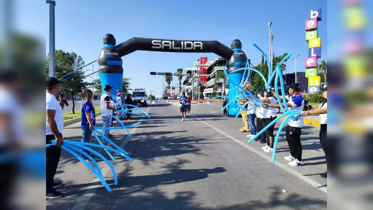 Con éxito se realizo la carrera Agua de mi corazón organizada por Aguas del Municipio,  mascotas y familias duranguenses participaron dentro de ella. Foto: Facebook Instituto Municipal del Deporte Durango.