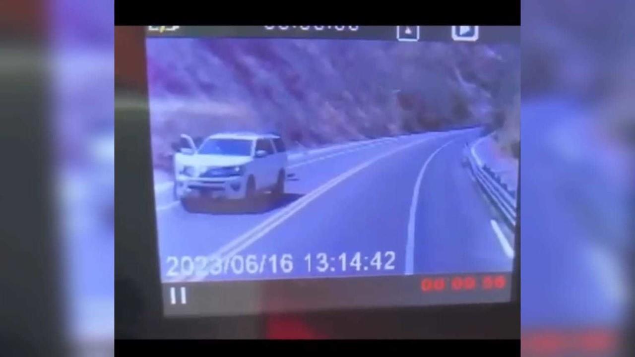 Una familia más ha caído en las garras de la inseguridad en la autopista Durango- Mazatlán. Foto y Video: Cortesía.