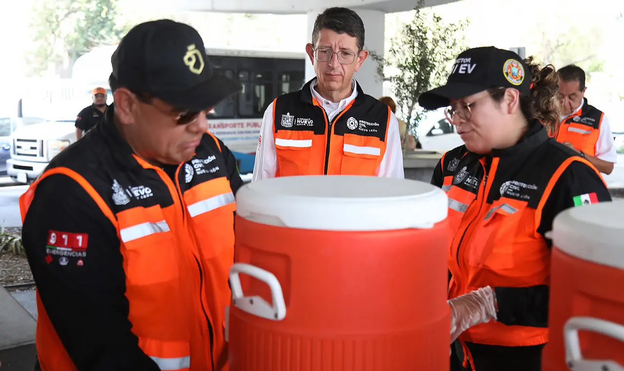 Operativo “Hidratación” brinda apoyo durante ola de calor en Nuevo León