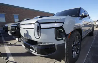 Rivian se une a GM y Ford en la adaptación a la red de carga eléctrica de Tesla