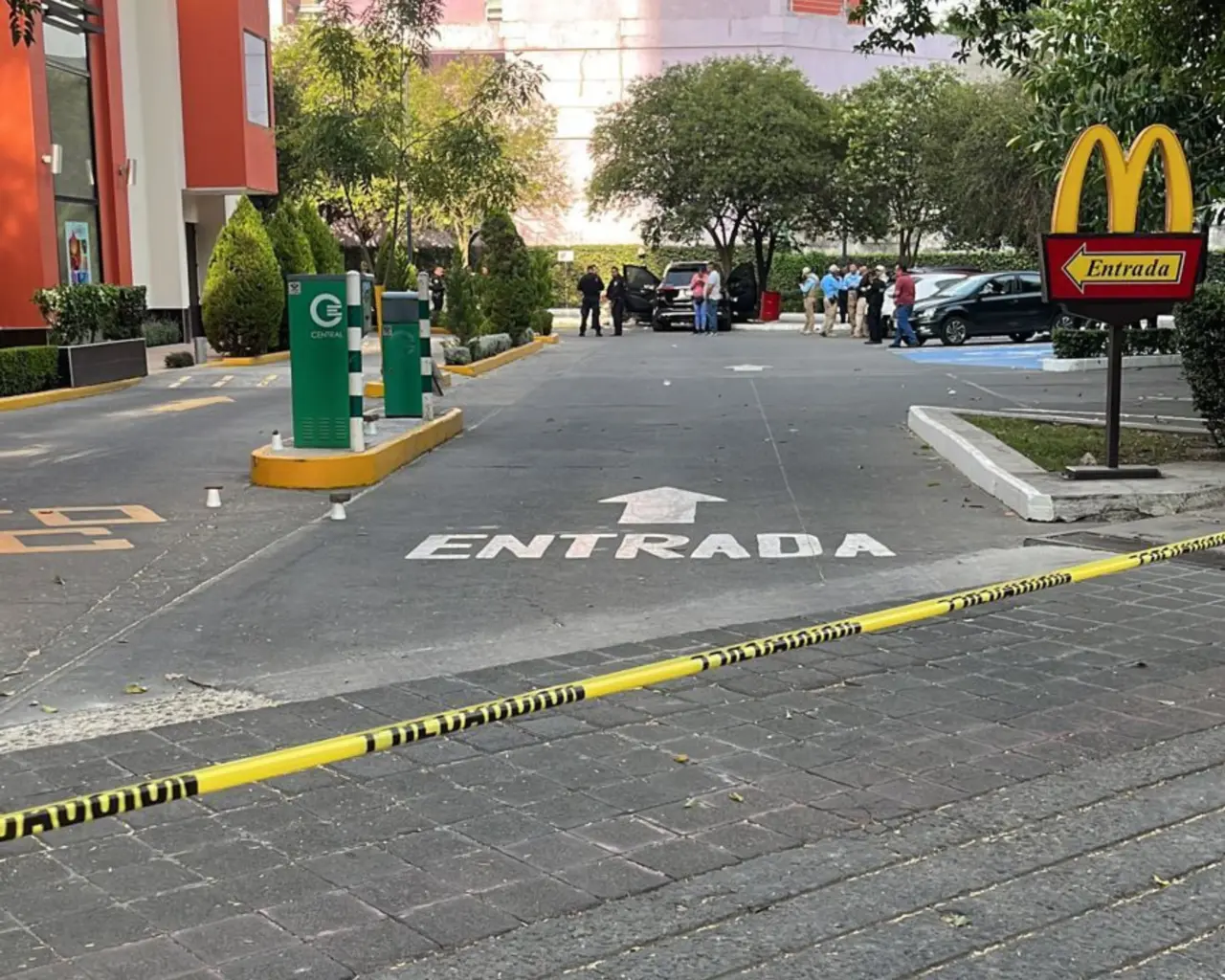 Balacera en McDonalds de la colonia Juárez deja dos heridos. Foto: Ramón Ramírez