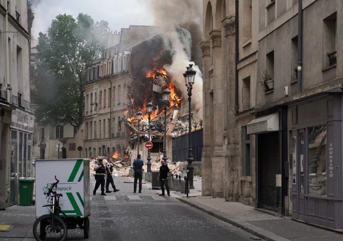 Explosión de gas en edificio del centro histórico de París deja 29 heridos