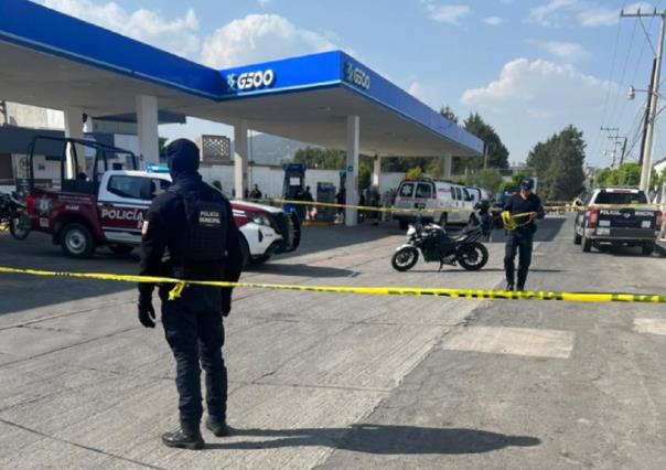 Asesinan a balazos a una mujer en gasolineta de Texmlucan, Puebla