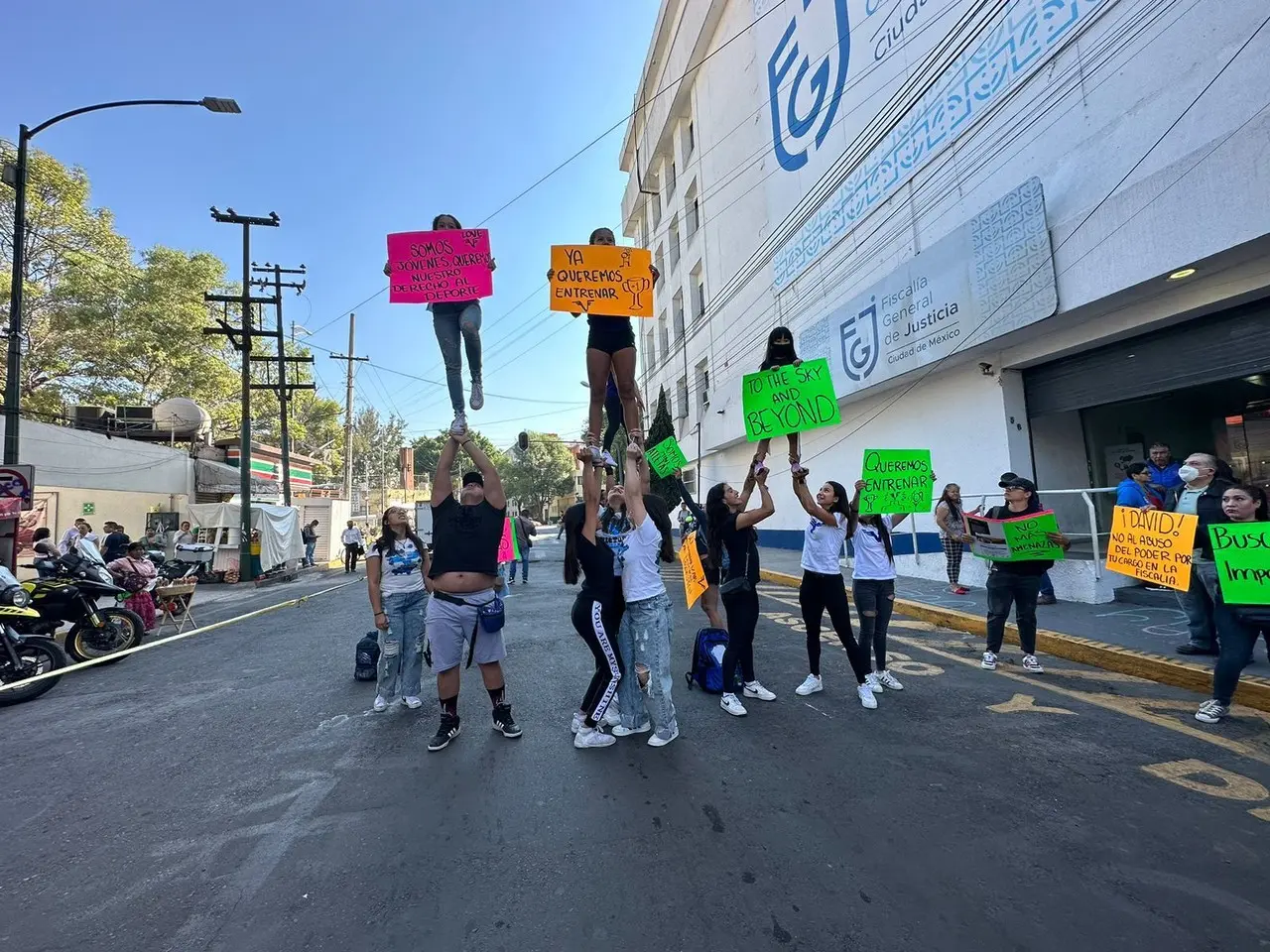 La manifestación ocurrió frente a la FGJ de la Cdmx. Foto: Ramón Ramírez