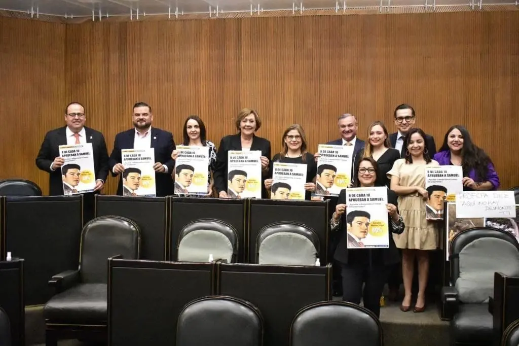 Entre los apoyos que se otorgaron con este bono de gestoría, el legislador dijo que se encuentra la cobertura de servicios médicos en general. Foto: Armando Galicia.