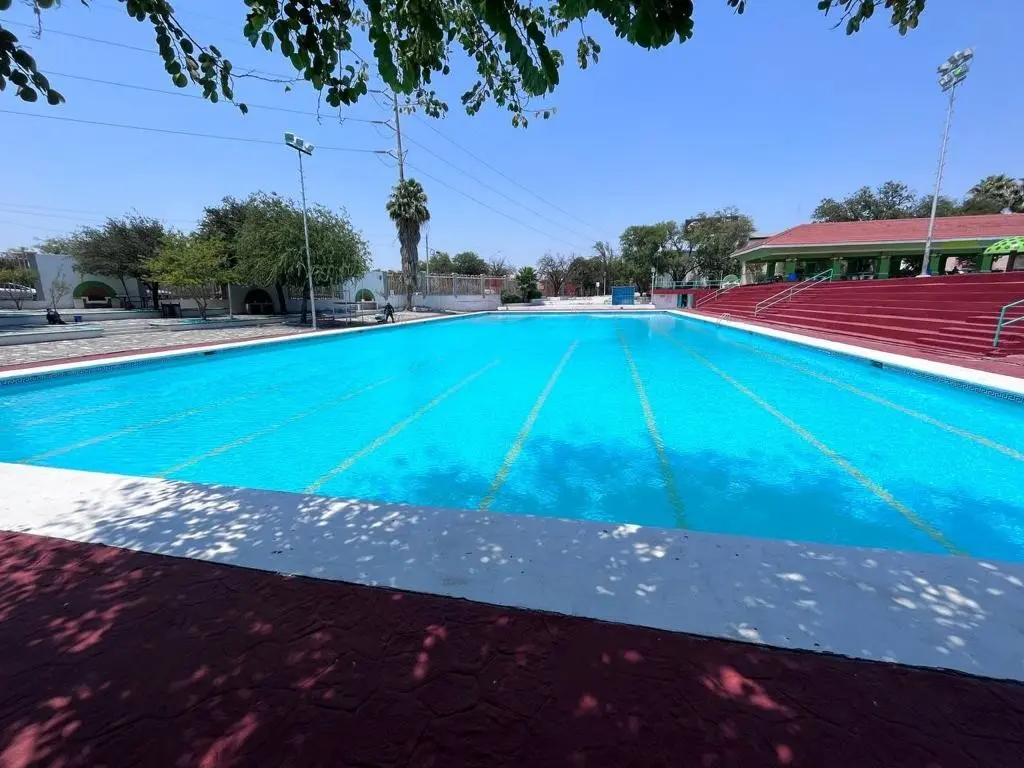 Reabrirán este sábado las albercas de Monterrey