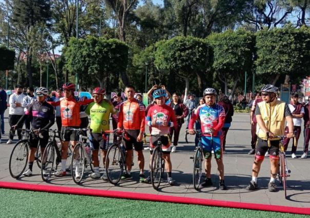 Dan banderazo de salida a la Decimocuarta mega travesía ciclista en Tlalnepantla