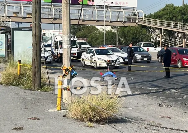 Muere peatón tras ser golpeado por llanta de un tráiler en San Nicolás