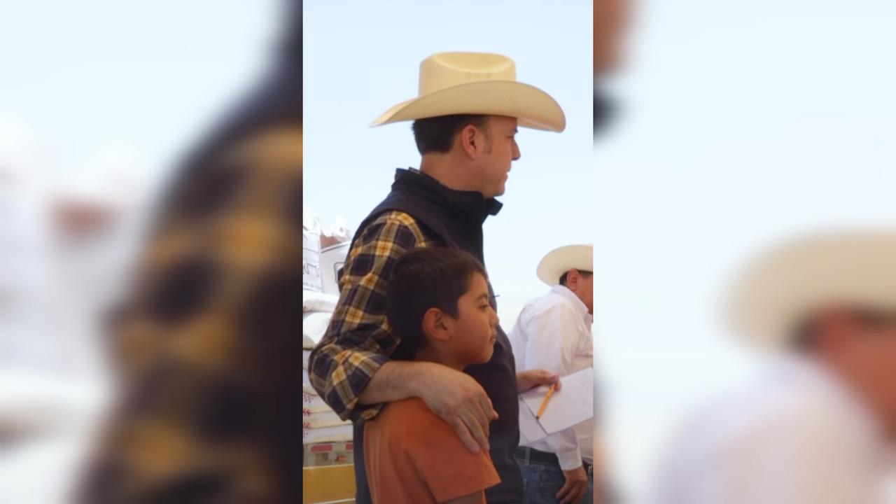 Recibirá niño Elías la operación a corazón abierto que requiere, así lo confirmó Esteban Villegas en su gira por Guadalupe Victoria. Foto: Captura de pantalla.