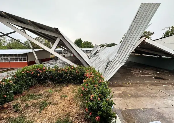 Colapsa techo en escuela de Oaxaca