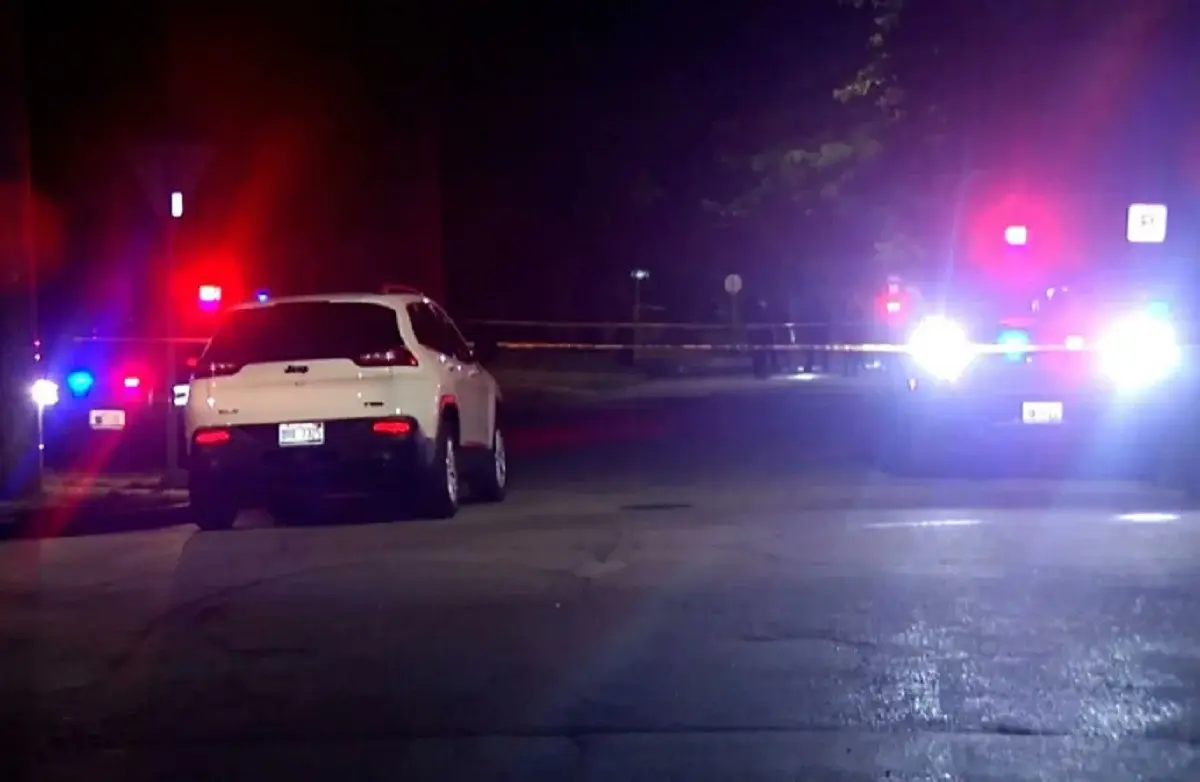 Tiroteo deja 2 muertos y decenas de heridos en fiesta callejera de Michigan