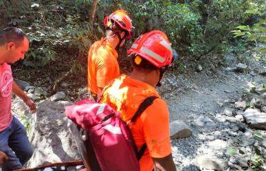 Mujer lesionada en Cascadas del Cerro de la Silla es rescatada por Protección Civil de Guadalupe