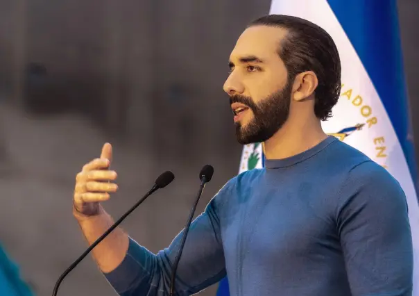 Nayib Bukele se inscribe como precandidato para elecciones presidenciales de 2024