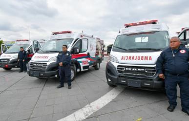 Entregan cinco nuevas ambulancias al Cuerpo de Rescate en Nezahualcóyotl