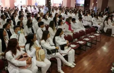 Ingresan 345 médicos internos de Pregrado a hospitales del ISEM