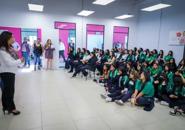 Contribuyen acciones gubernamentales al crecimiento de las mujeres jóvenes