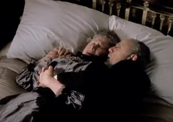 Muere a los 94 años, Lew Palter, actor de emblemática escena de Titanic