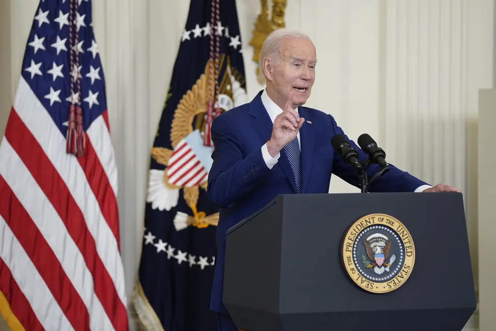 El presidente Joe Biden habla durante un evento en la Casa Blanca el lunes 26 de junio de 2023, en Washington. (AP Foto/Evan Vucci)