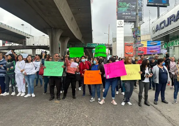 Docentes del Edomex cierran Periférico por falta de pagos