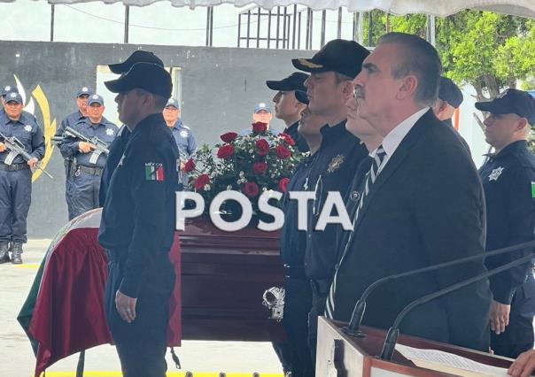 Rinden guardia de honor a Ericka Lázaro, policía que murió en ataque armado