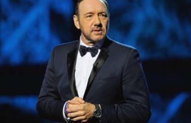 Kevin Spacey vuelve al Reino Unido para responder acusaciones en juicio por delitos sexuales