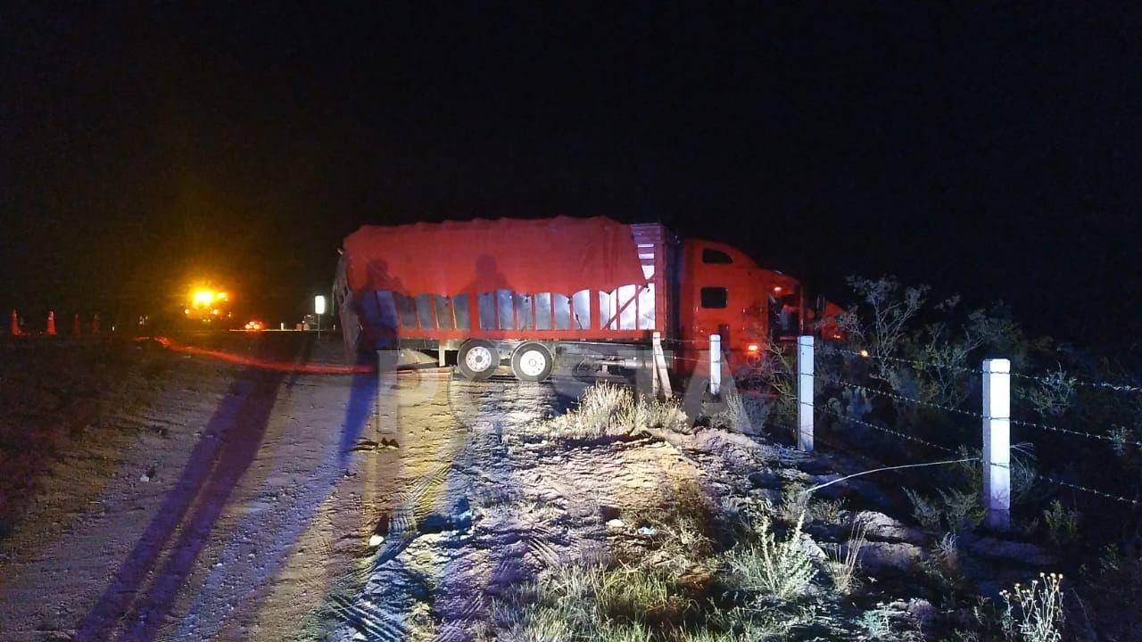 Deja choque de autobús y camión de carga 4 muertos en Galeana