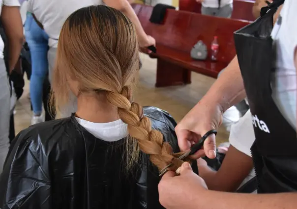 Mujeres privadas de la libertad donan cabello para niños con cáncer