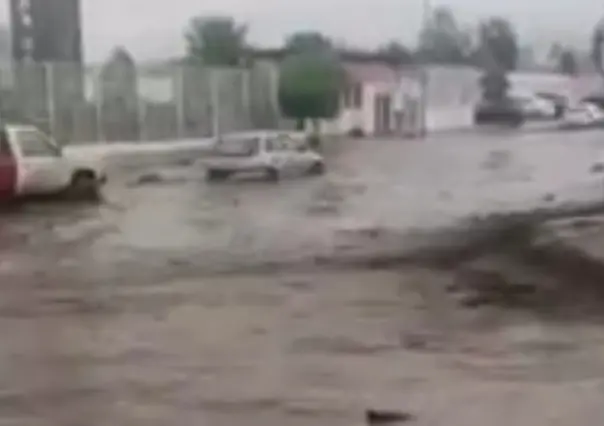 VIDEO: Lluvia azota a Valle de Chalco, se desborda el canal Maravillas