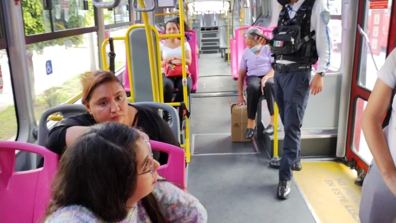 Enfrenón de Metrobús deja a 7 personas con golpes menores en Venustiano Carranza. Foto: Ramón Ramírez