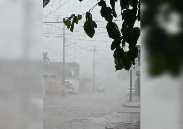 Registra intensa lluvia la ciudad de Durango