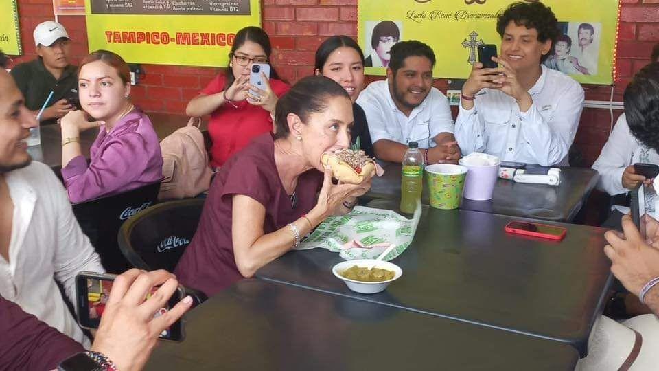 Disfruta Claudia Sheinbaum de la tradiconal torta de la Barda en Tampico