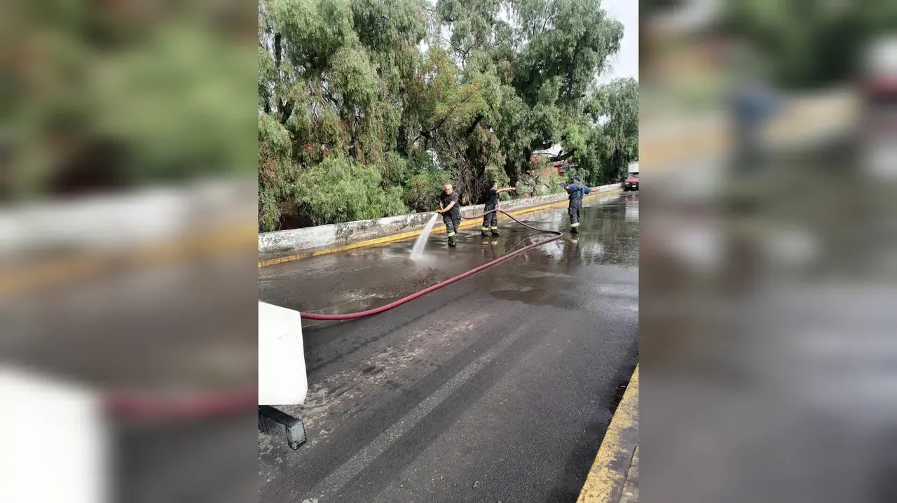 Después  de la tormenta, a limpiar calles de Tlalnepantla