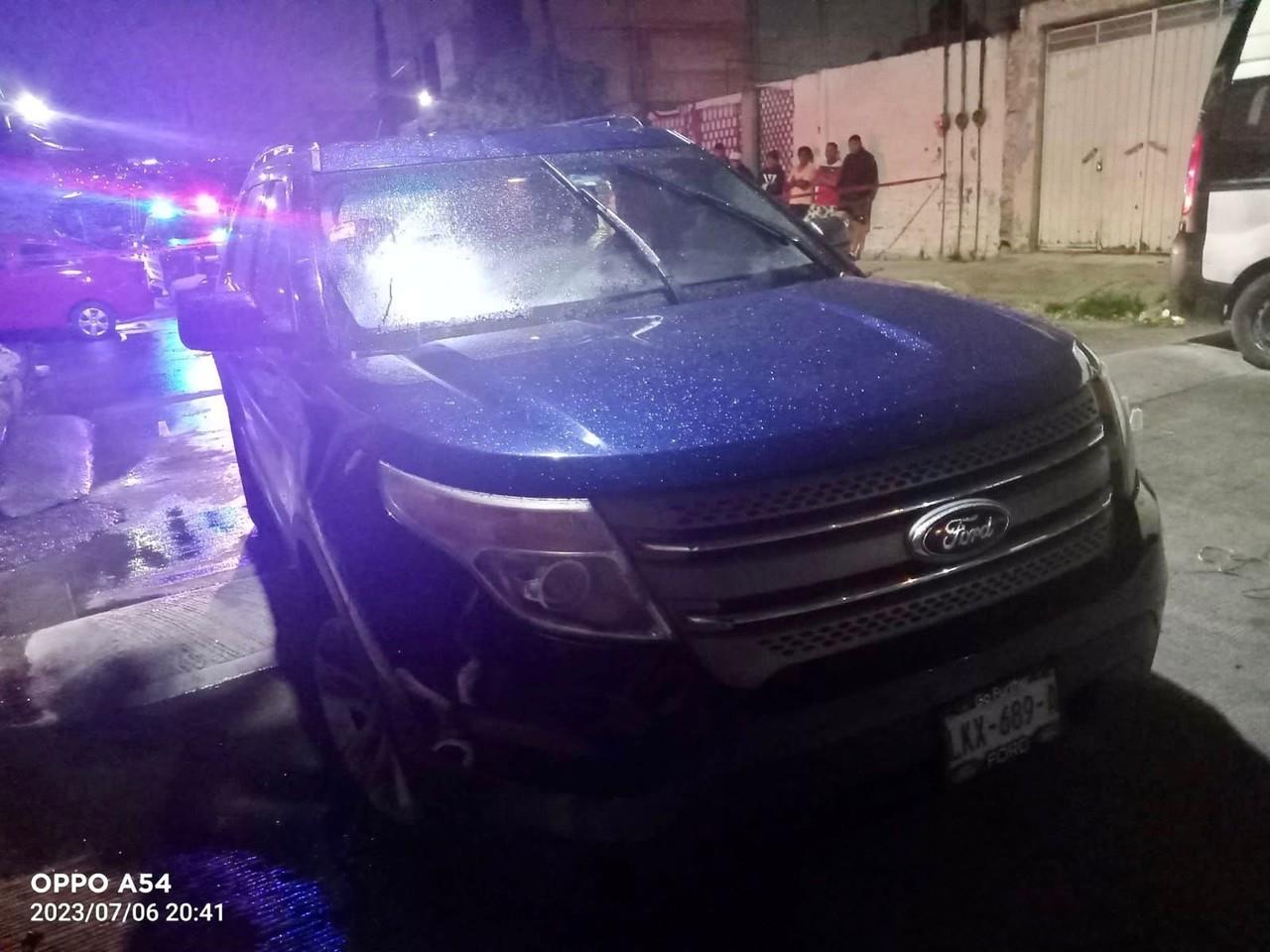 Ejecutan a dos hombres abordo de una camioneta en Chimalhuacán