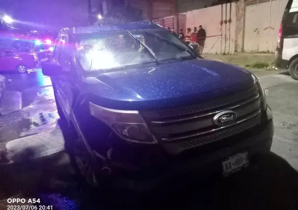 Ejecutan a dos hombres abordo de una camioneta en Chimalhuacán