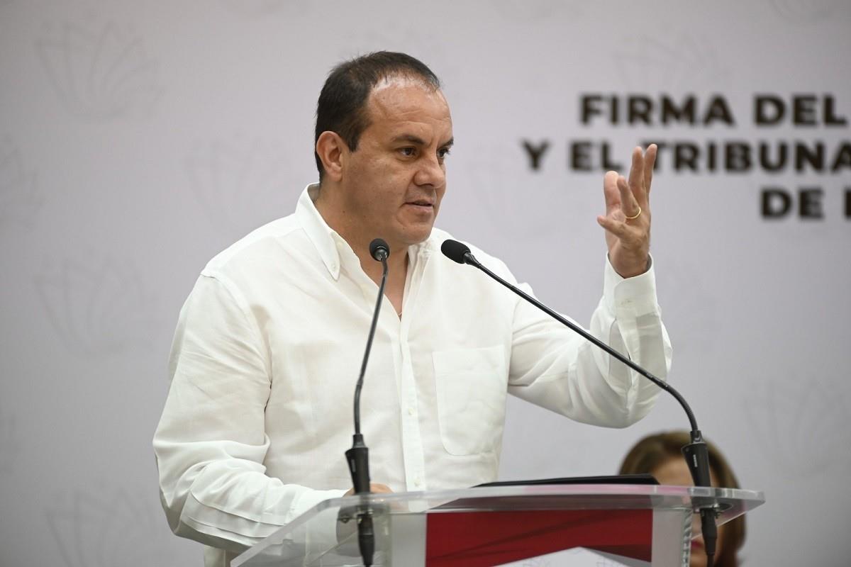 El gobernador de Morelos, Cuauhtémoc Blanco, cantó un tiro de cuates al diputado Agustín Alonso Gutiérrez, de Nueva Alianza. Foto: Facebook Cuauhtémoc Blanco