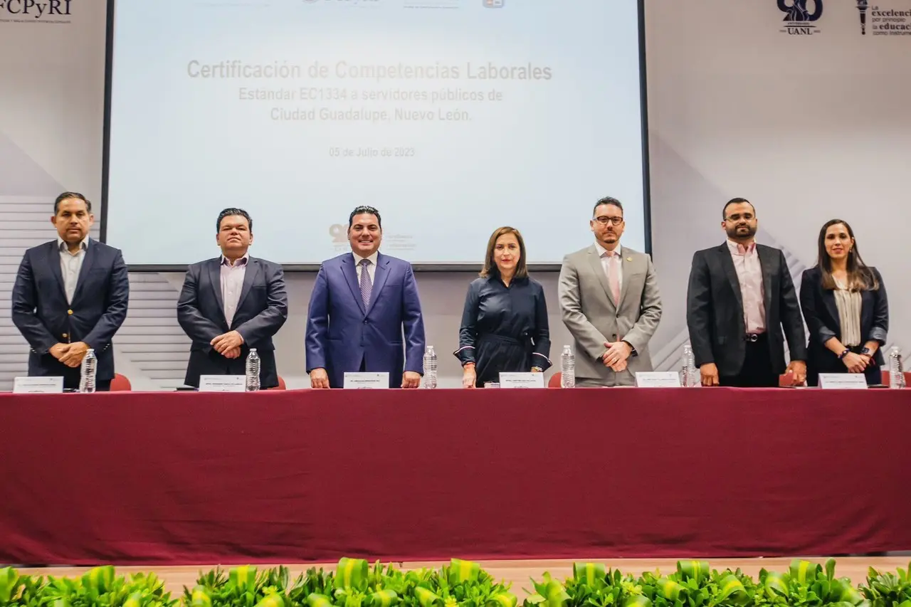 Guadalupe se convirtió en el primero del país en iniciar la certificación a sus servidores públicos de nivel directivo. Foto. Cortesía