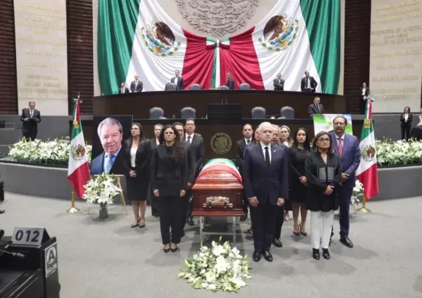 Realizan diputados homenaje a Porfirio Muñoz Ledo: líder en la política mexicana