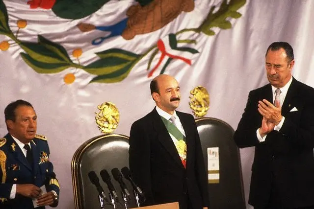 Tesis de Carlos Salinas de Gortari en Harvard llena de mensajes de rechazo y crítica hacia el ex presidente. Foto: memoriapoliticademexico.org