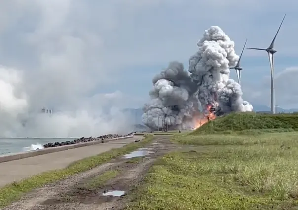 ¡Houston explotamos! Explota cohete espacial durante prueba de vuelo