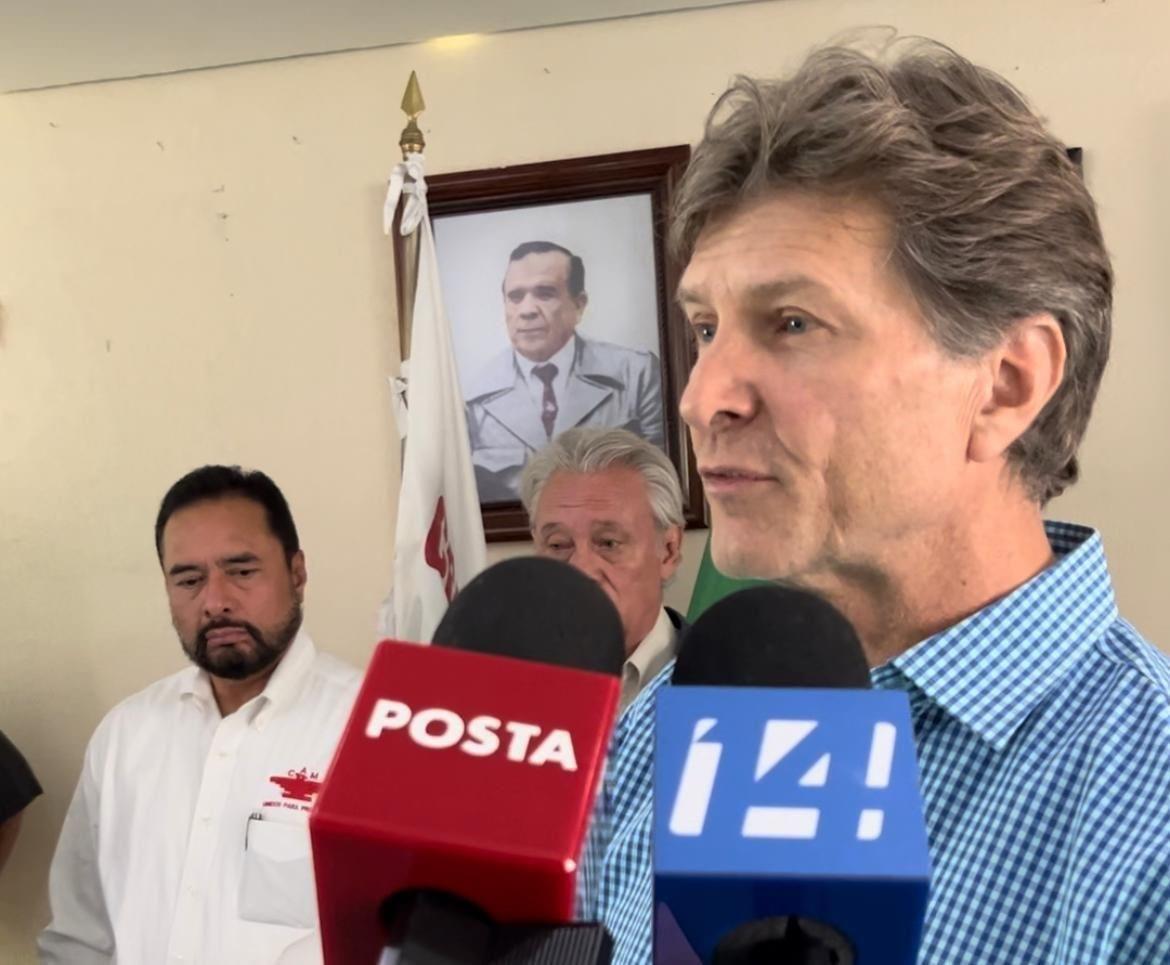 El aspirante además señaló que tarde o temprano Movimiento Ciudadano se añadirá al Frente Amplio por México. Foto: Miguel Hernández