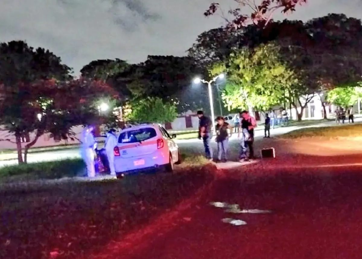 Hasta el momento las autoridades no han revelado la identidad del taxista asesinado. Foto: Twitter @quintanaroonews