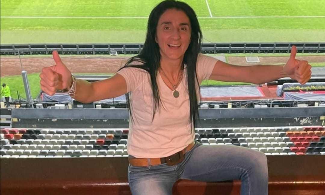 Bárbara Torres fue con Wendy Guevara a la puerta de la gran decisión. Foto: Instagram