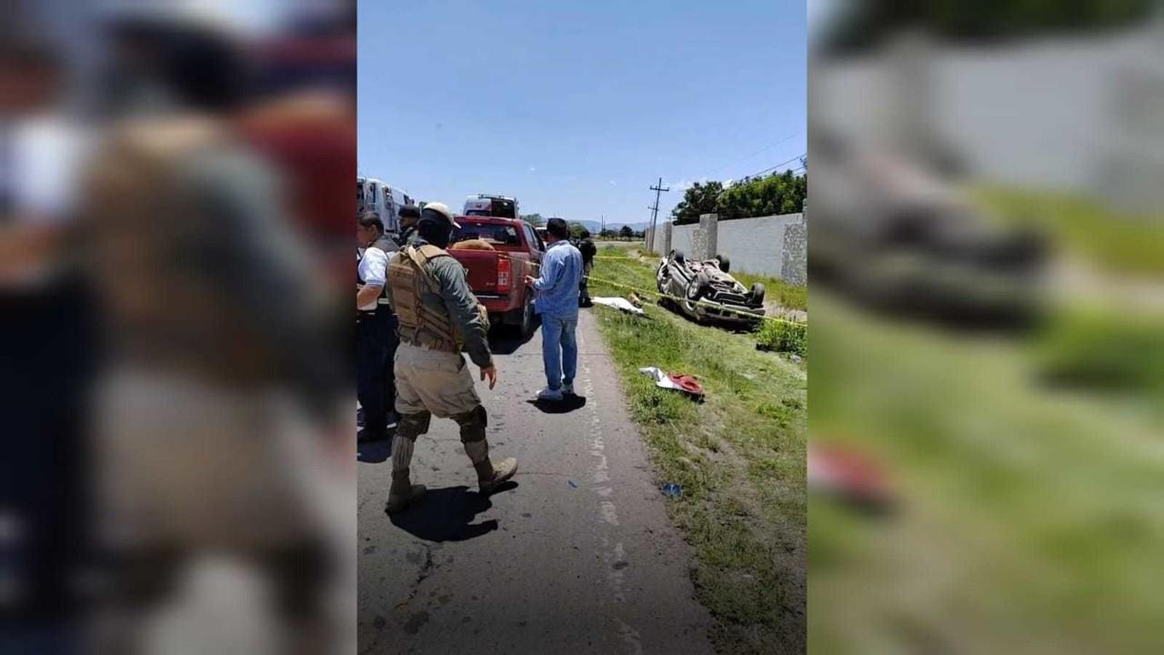 Trágico final para joven que iba a bordo de una de las dos camionetas que chocaron de frente en la carretera Durango-Mezquital. Imagen: Luis Lozano.