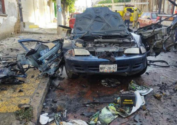 Ataque a policías municipales de Villa Guerrero causa explosión de camioneta