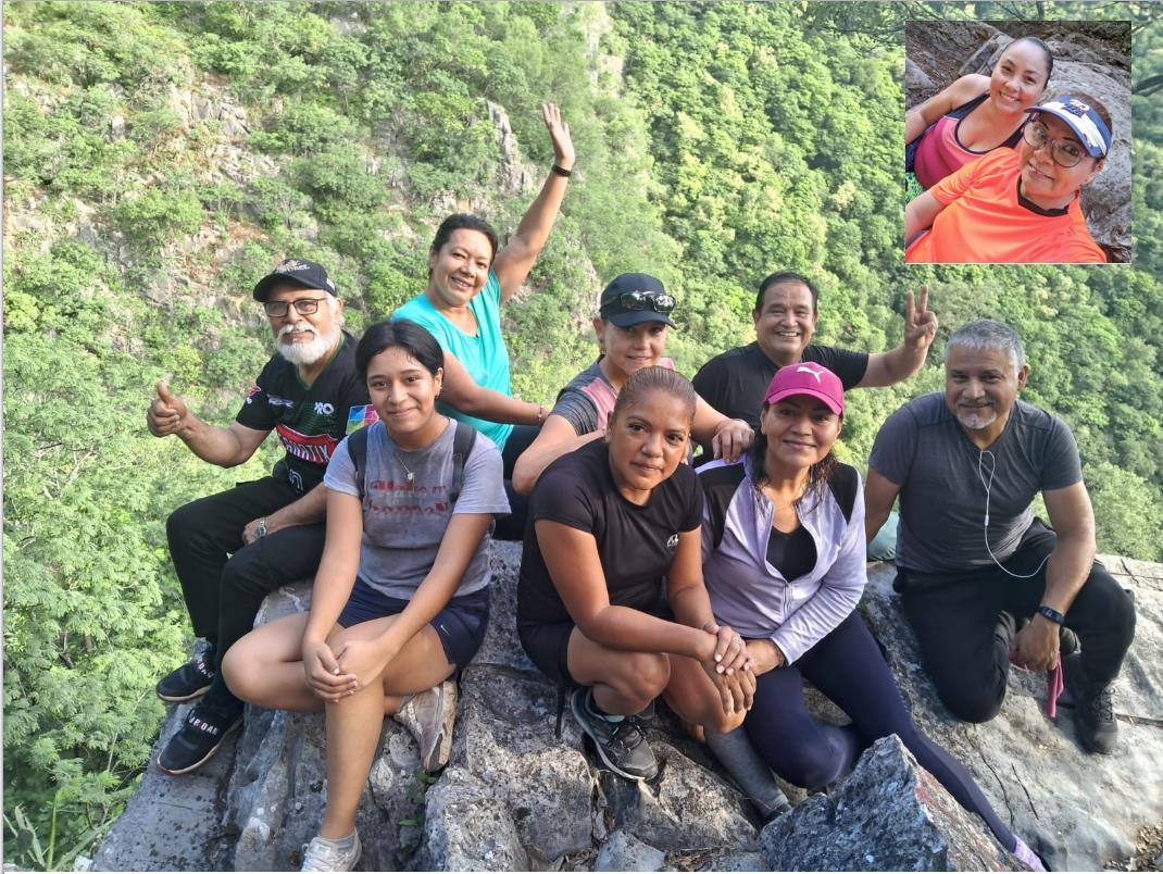 La idea es que a través de esta publicación, logren ubicar al grupo de senderistas, mostrarles sus fotografías y darles las gracias por el noble gesto que tuvieron con las nuevas trepa- cerros, ¿nos ayudarías?... Foto: Especial/ POSTAMX