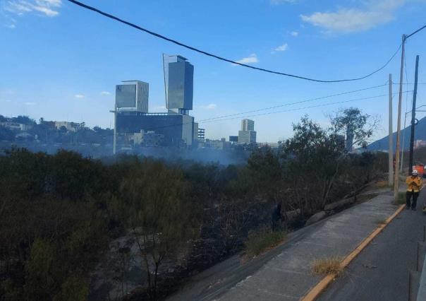 Acusa Gobierno de Nuevo León que incendio en lecho de río fue provocado