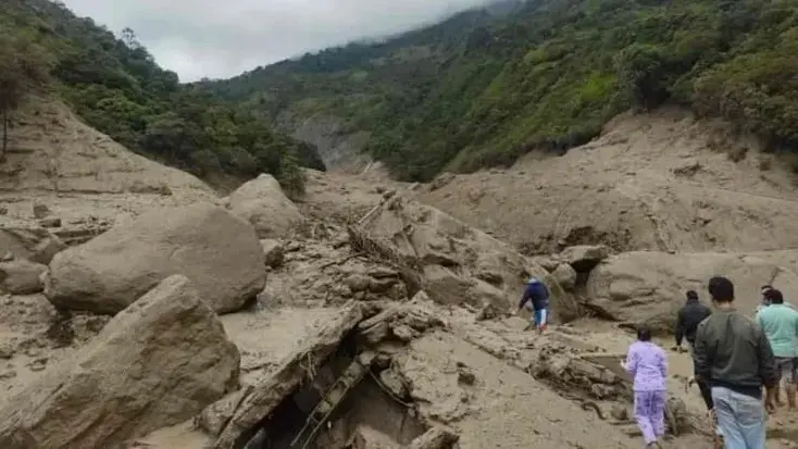 Avalancha de tierra deja 15 muertos en Colombia