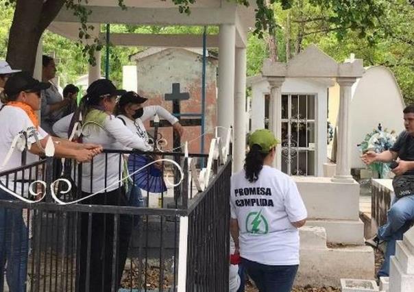 Revisan tumba y encuentran cuerpo embolsado en Sinaloa